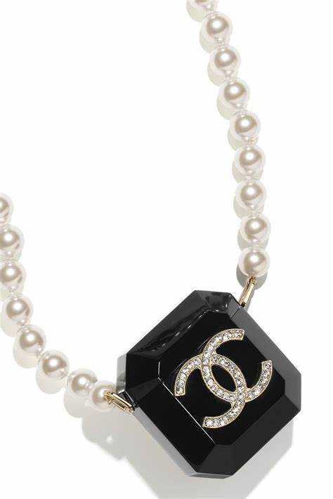 Chanel airpods necklace